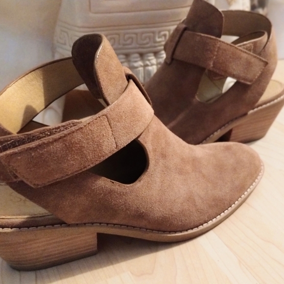 Splendid Suede Ankle Wrap Almond Toe Hook Loop Booties - Picture 2 of 8